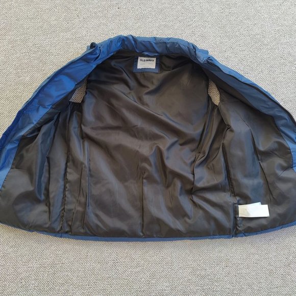Boys' Old Navy Puffer Vest, size XL - Picture 3 of 6